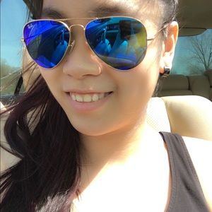 Meet your Posher, Vicky