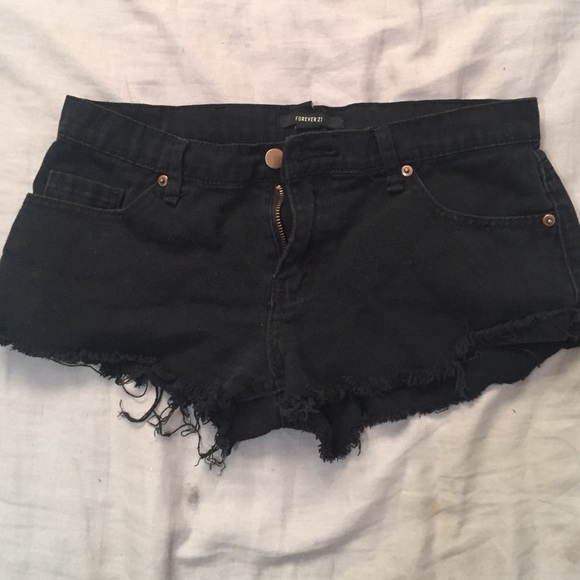 Forever 21 Pants - Ripped black shorts