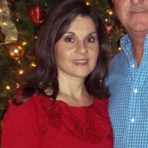 Meet your Posher, Laura - Picture 1 of 1