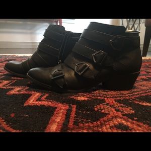 Sam & Libby Black Boots!!