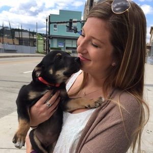 Meet your Posher, Annissa