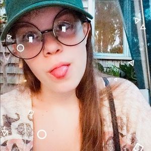 Meet your Posher, Rose