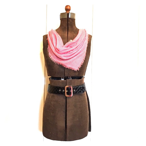 Black quilted patent leather like belt
