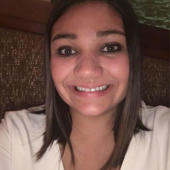 Meet your Posher, Danielle - Picture 1 of 1