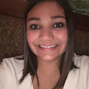 Meet your Posher, Danielle