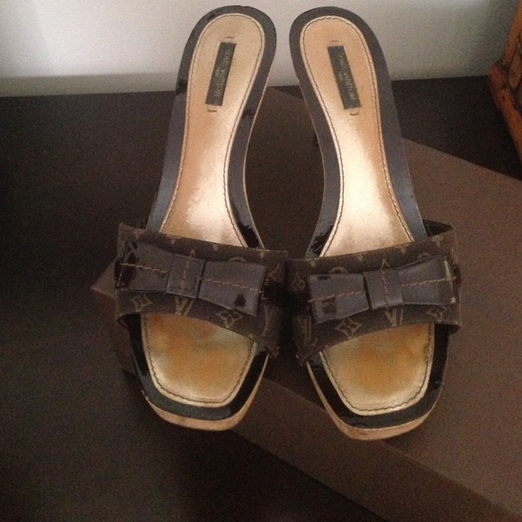 Authentic Louis Vuitton mule shoes size 39