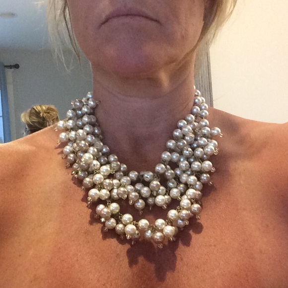 Stella and Dot Pearl necklace