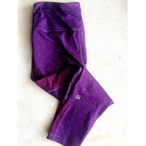 VSX Sport Workout Capris Size M