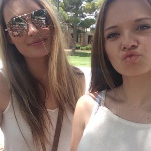 Meet your Posher, Emilee