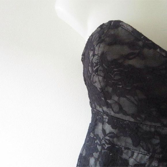 Lace Dress - Picture 2 of 3