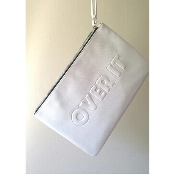 Slogan Clutch - Picture 3 of 4