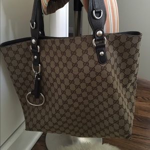 Gucci horsebit canvas bag . Great condition🌟