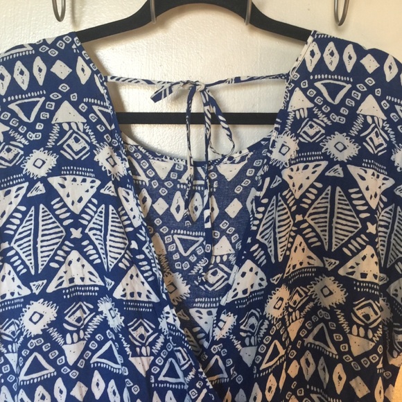 Forever 21 Patterned Ropmer - Picture 3 of 4