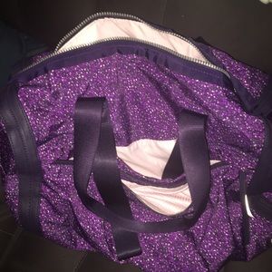 Gym to Win duffel in EUC