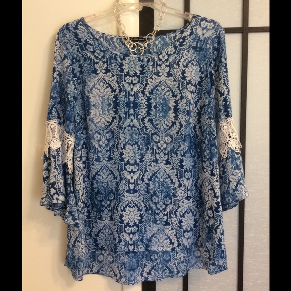 Zac & Rachel Tops - Blue fans, this one is for YOU! Just look n see!