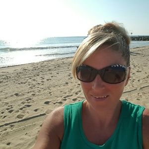 Meet your Posher, April