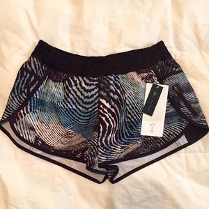 Lululemon Tracker Shorts III SW