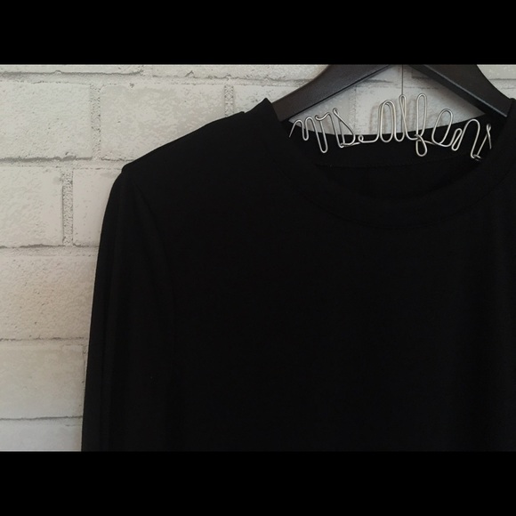 20% Off LAST One Black Longsleeve Crochet Lace Hem - Picture 3 of 4