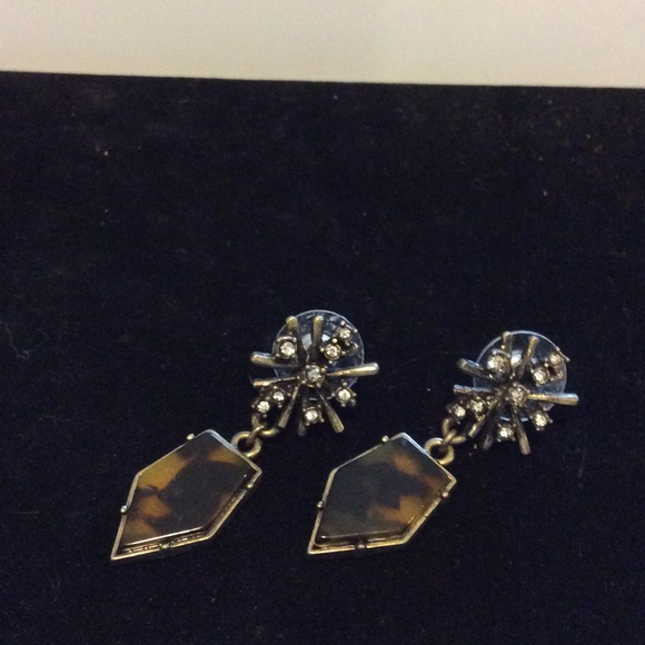 Tortoise antique gold rhinestone studded earrings