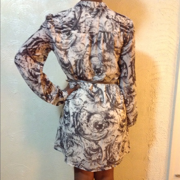 Lovely Tunic Dress - Picture 2 of 2