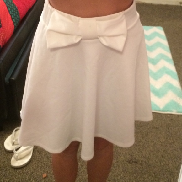 A  skirt! - Picture 2 of 3
