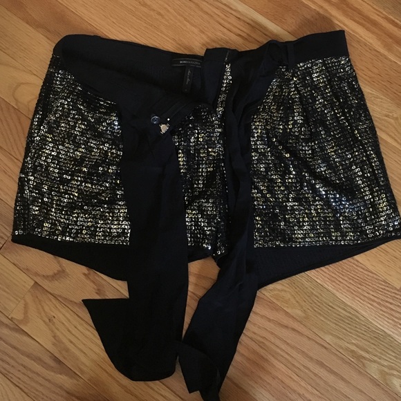 BCBG MAXAZRIA sequence shorts with pockets!