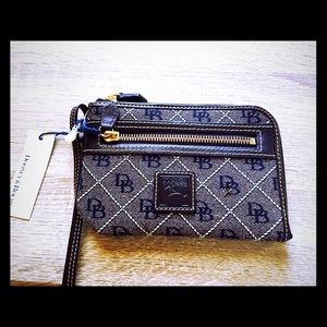 Dooney & Bourke Wristlet