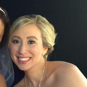 Meet your Posher, Courtney