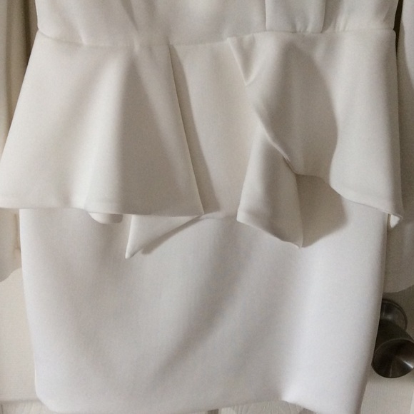 Peplum white dress, newer worn - Picture 2 of 4