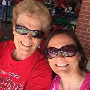 Meet your Posher, Cindy