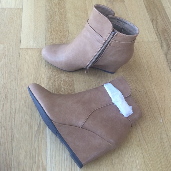 Booties - Picture 4 of 4