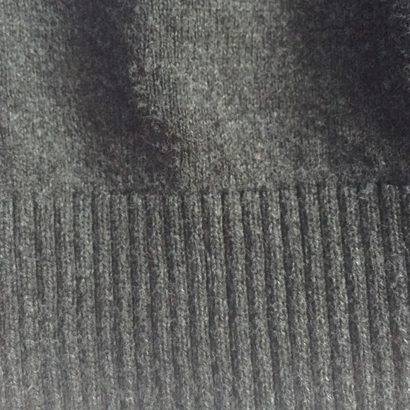 ✨FOREVER 21 -- Fox Sweater✨ - Picture 3 of 3