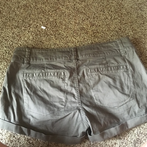 Women's Express shorts - Picture 3 of 4