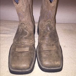 Ariat women's low calf cowboy boots