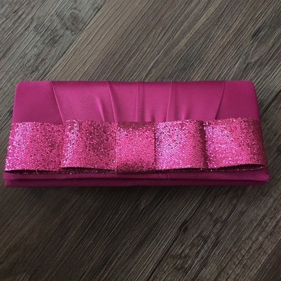 Magenta night out clutch