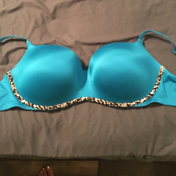 Victoria's Secret Balconet Push Up Bra - 36DD