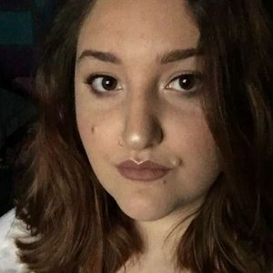 Meet your Posher, Claudia