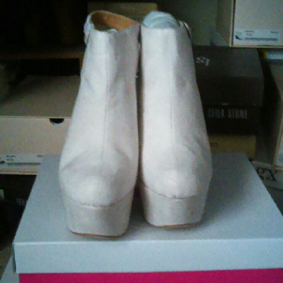 Suede Cream Stiletto heels