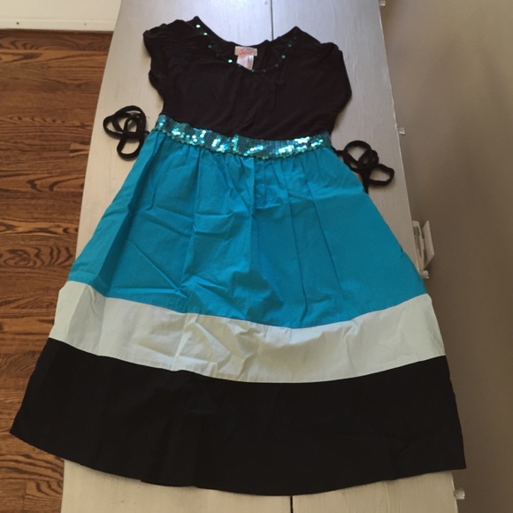 Cute & comfy blue & black justice dress