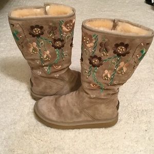 Limited Edition UGG boots with floral embroidery