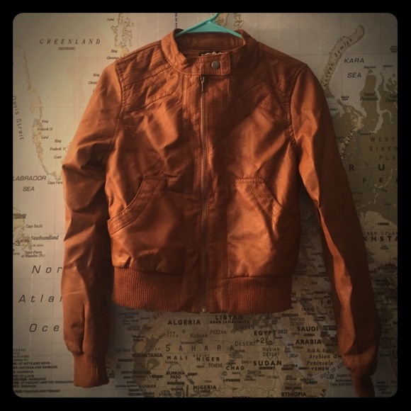 Brown leather jacket - Picture 1 of 3