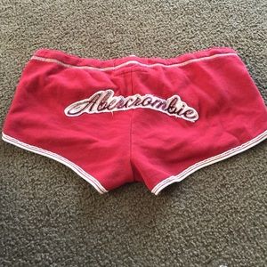 Abercrombie & Fitch shorts size M Red