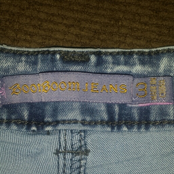 Short Short - Picture 3 of 3