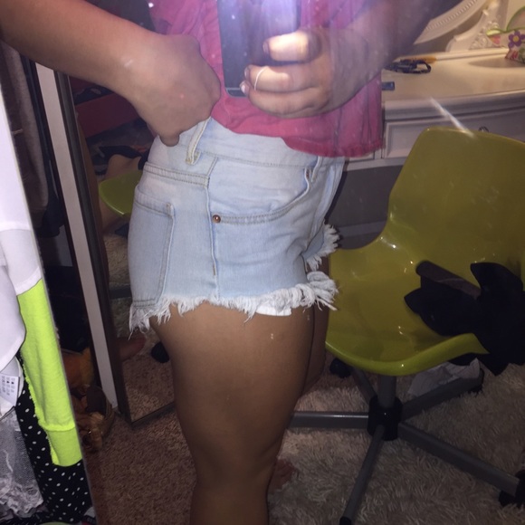 Bullhead light washed short shorts