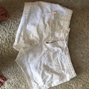 Adorable white cotton shorts