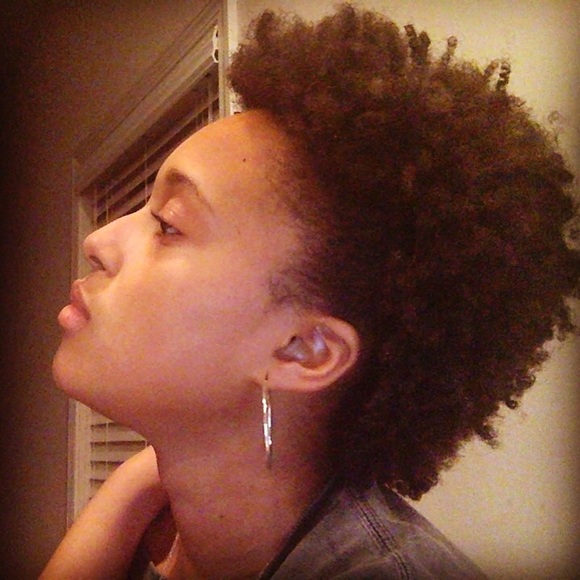 Meet your Posher, Mikaiala