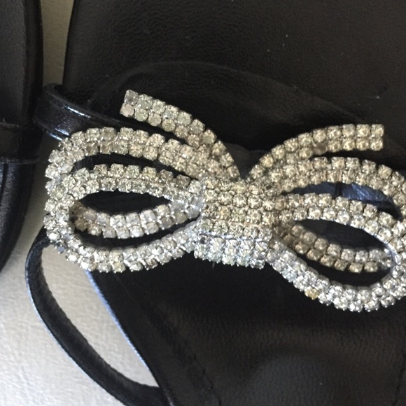Charles David Rhinestone Slides - Picture 3 of 4