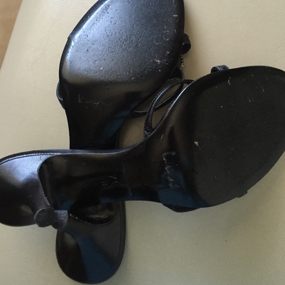 Charles David Rhinestone Slides - Picture 4 of 4