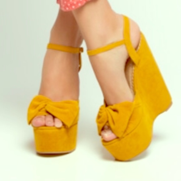 Suede Platform Bow Detail Wedge
