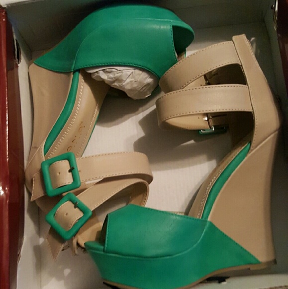 Shoes - Picture 3 of 3